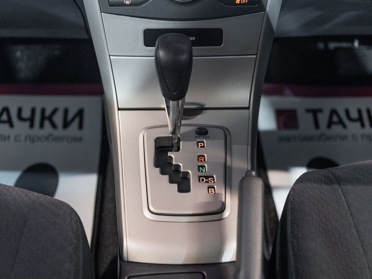 Toyota Corolla 2009 - фото автомобиля