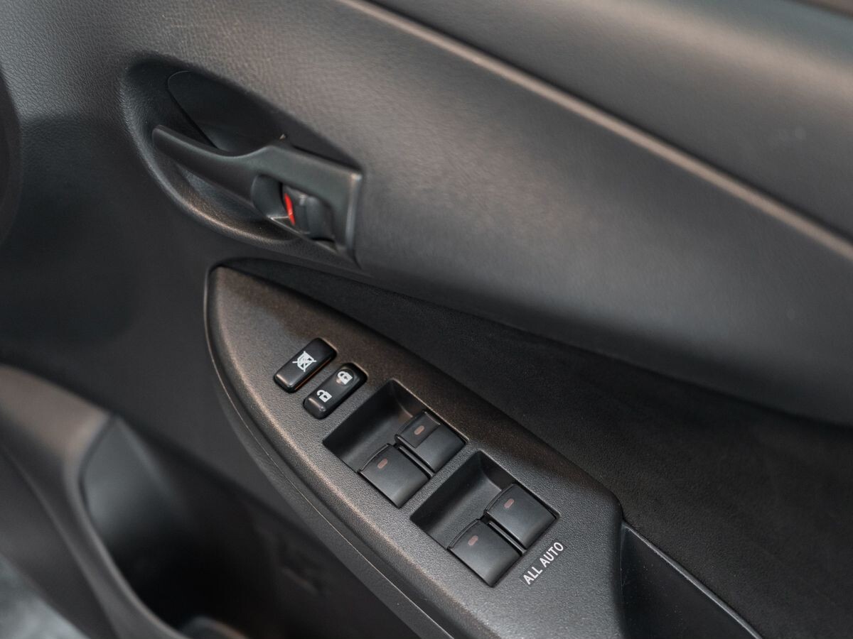 Toyota Corolla 2009 - фото автомобиля