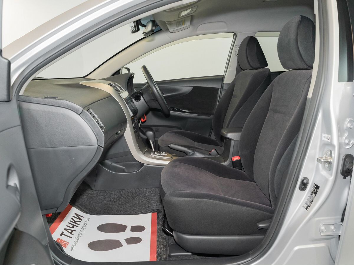 Toyota Corolla 2009 - фото автомобиля