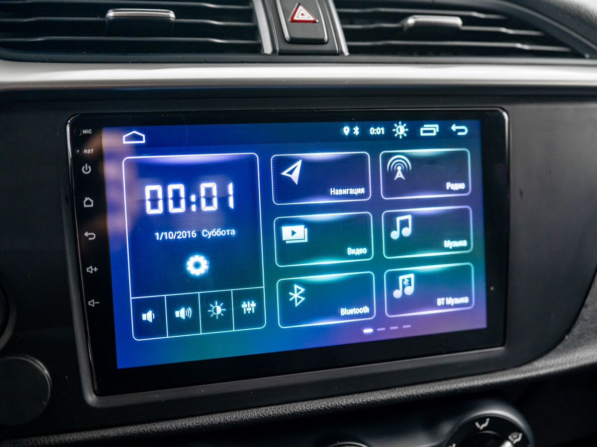 Kia Rio 2021 - фото автомобиля