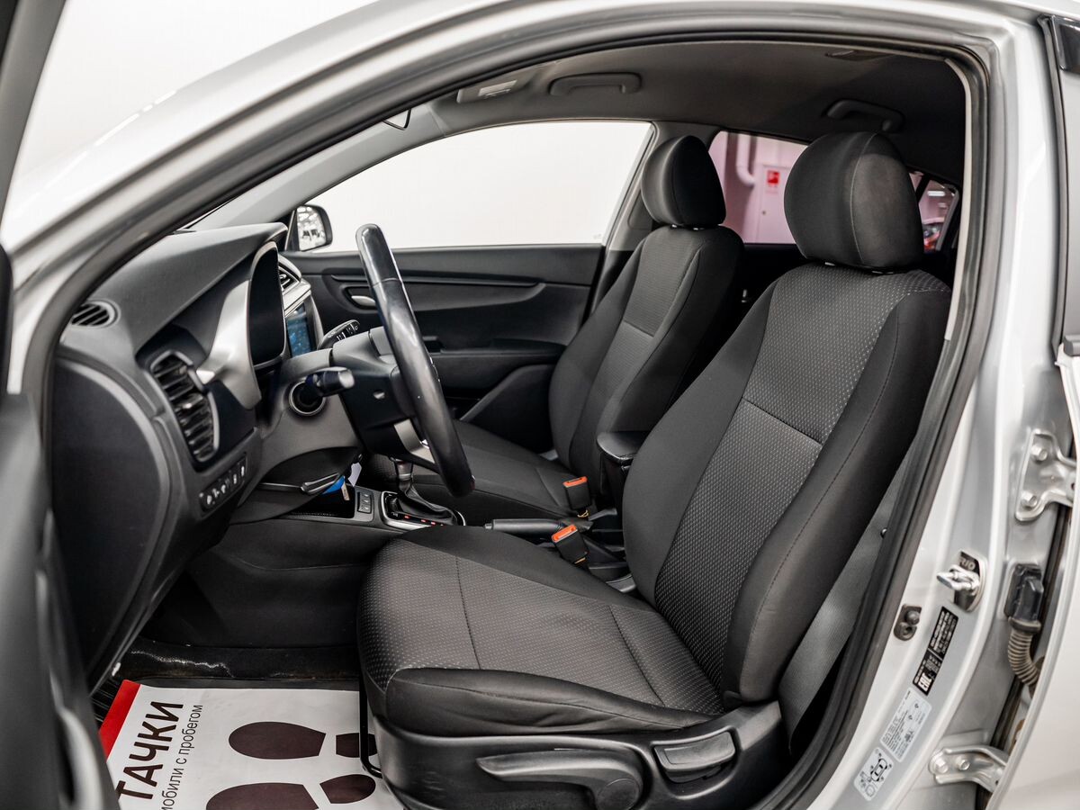 Kia Rio 2021 - фото автомобиля