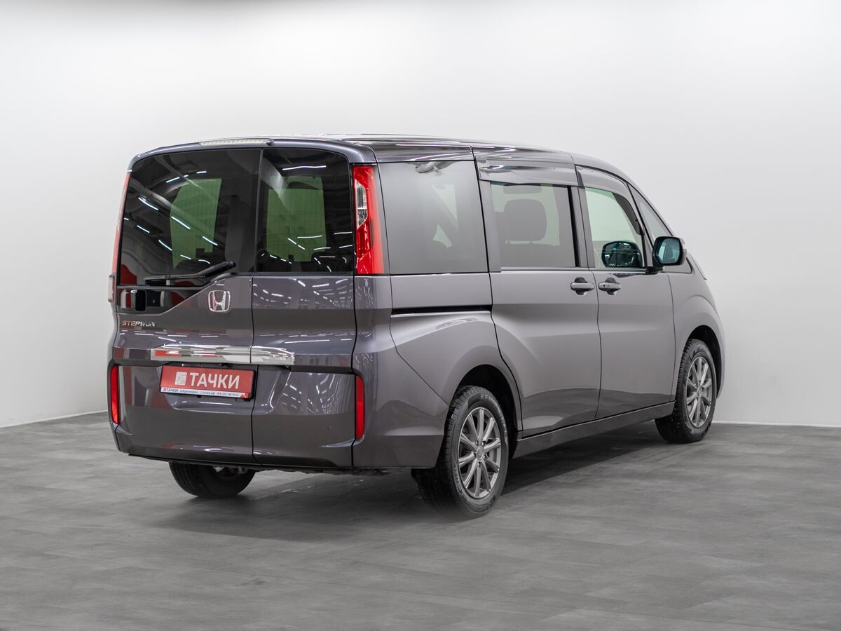 Honda Stepwgn 2015 - фото автомобиля