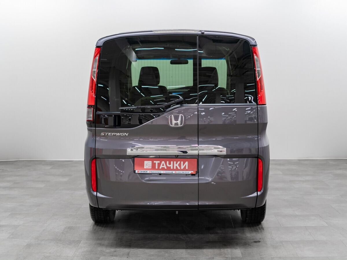 Honda Stepwgn 2015 - фото автомобиля