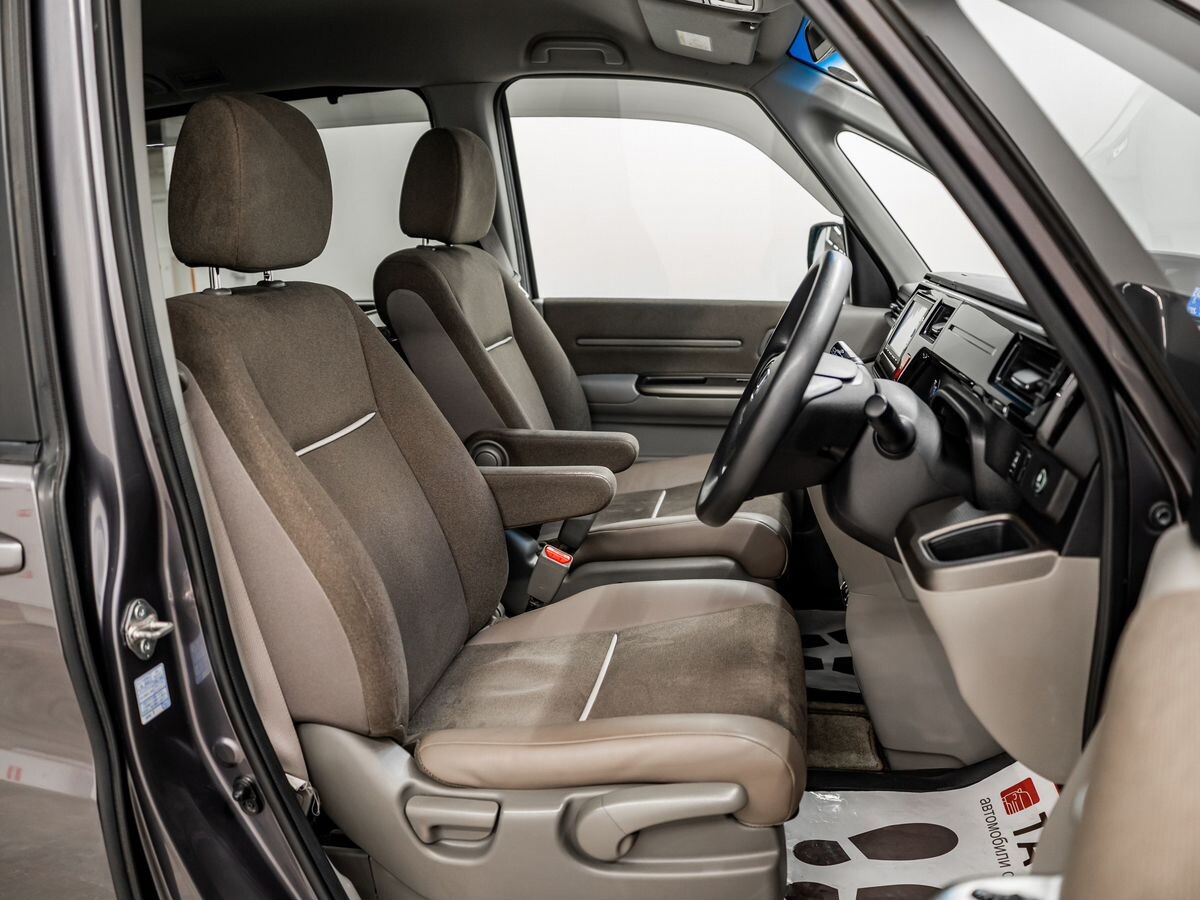 Honda Stepwgn 2015 - фото автомобиля