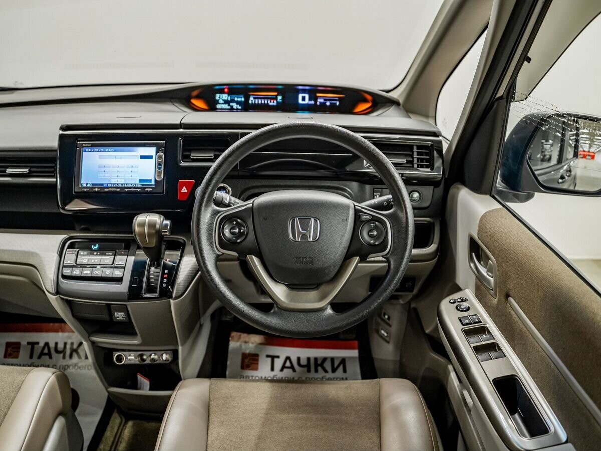Honda Stepwgn 2015 - фото автомобиля