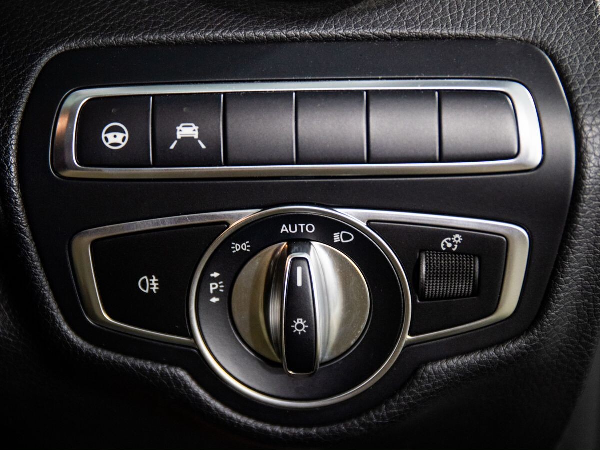 Mercedes-Benz C-Класс 2019 - фото автомобиля