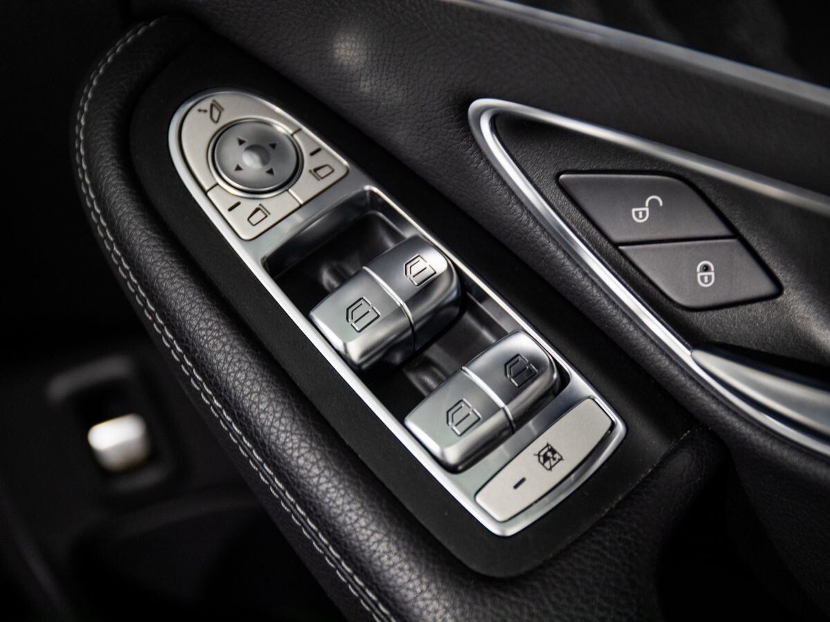 Mercedes-Benz C-Класс 2019 - фото автомобиля