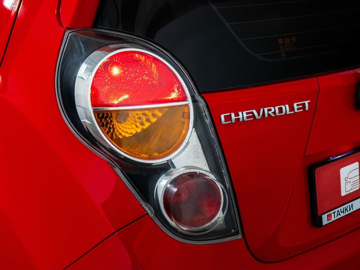 Chevrolet Spark 2012 - фото автомобиля