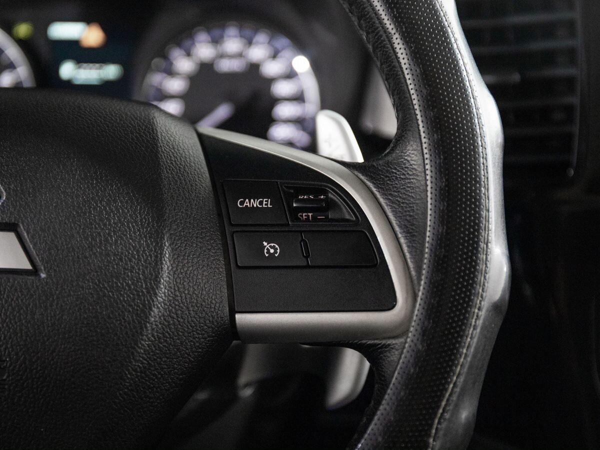 Mitsubishi Outlander 2012 - фото автомобиля