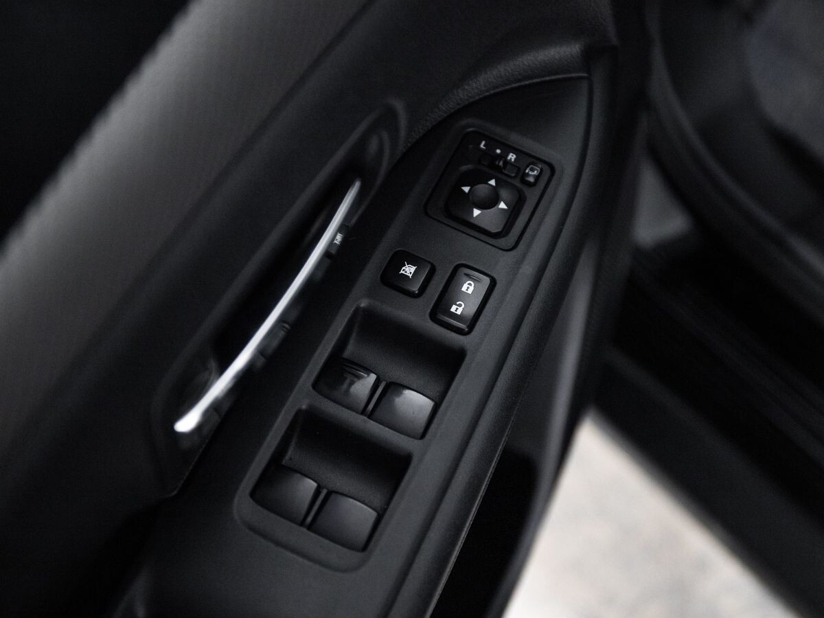 Mitsubishi Outlander 2012 - фото автомобиля