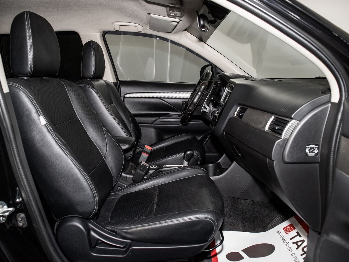 Mitsubishi Outlander 2012 - фото автомобиля