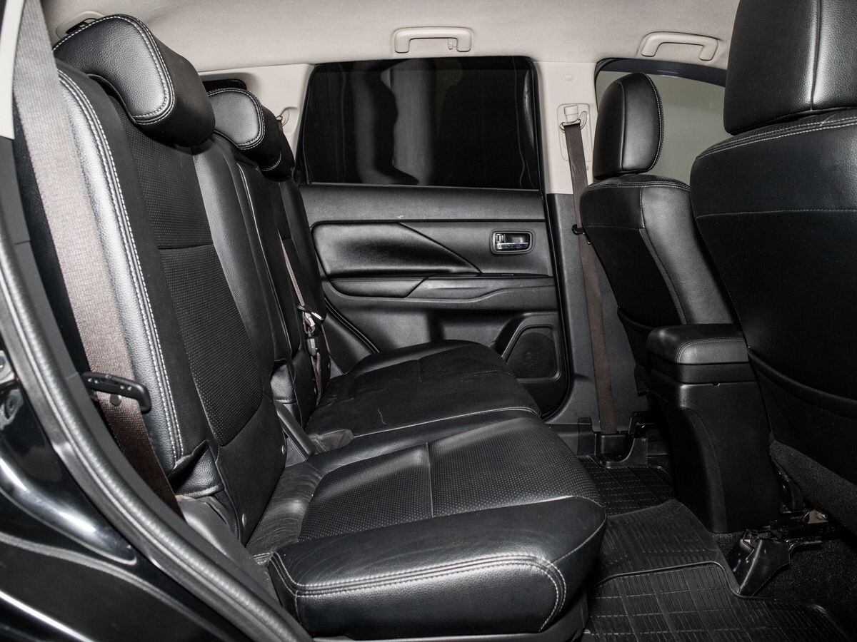 Mitsubishi Outlander 2012 - фото автомобиля