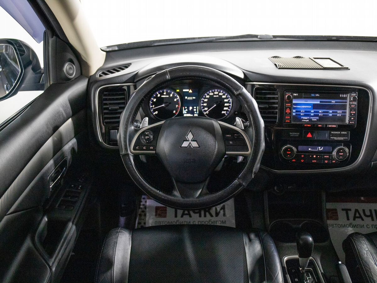 Mitsubishi Outlander 2012 - фото автомобиля