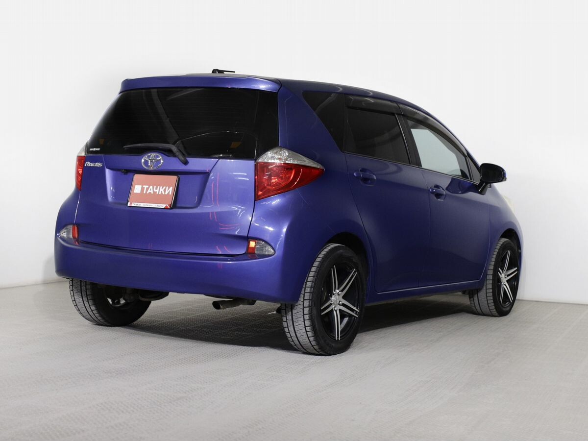 Toyota Ractis 2011 - фото автомобиля
