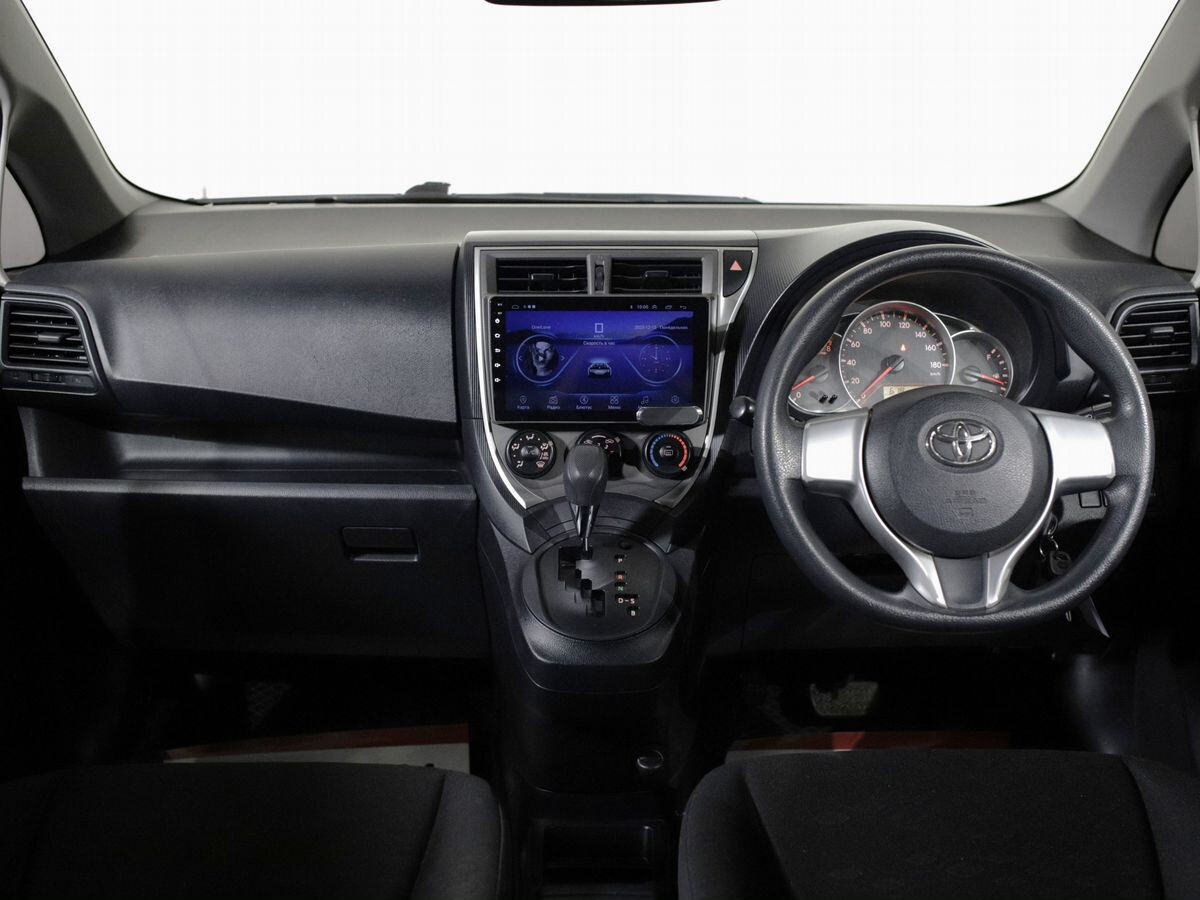 Toyota Ractis 2011 - фото автомобиля