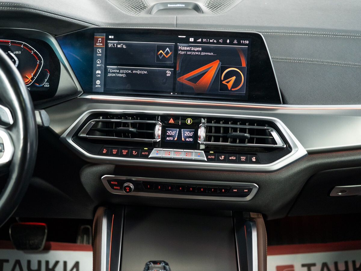 BMW X6 2021 - фото автомобиля