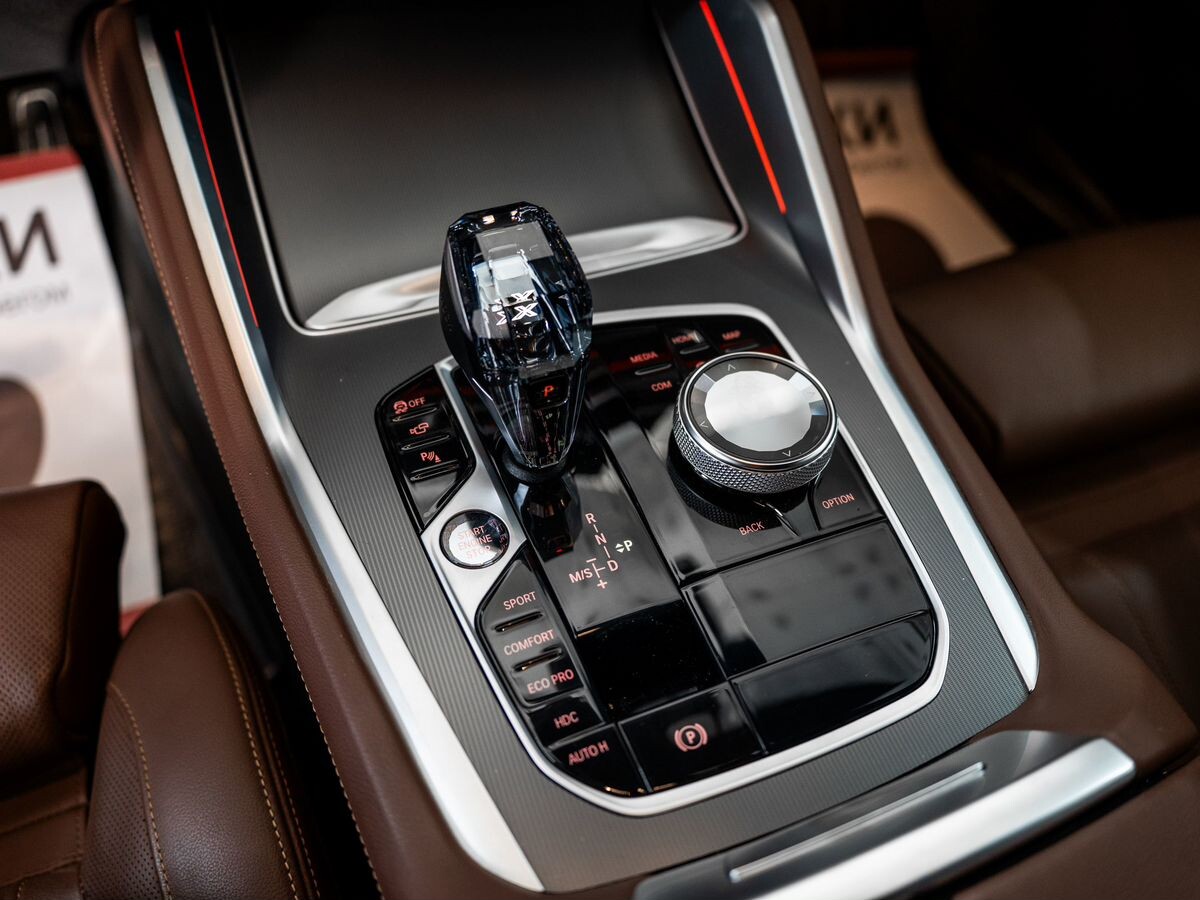 BMW X6 2021 - фото автомобиля