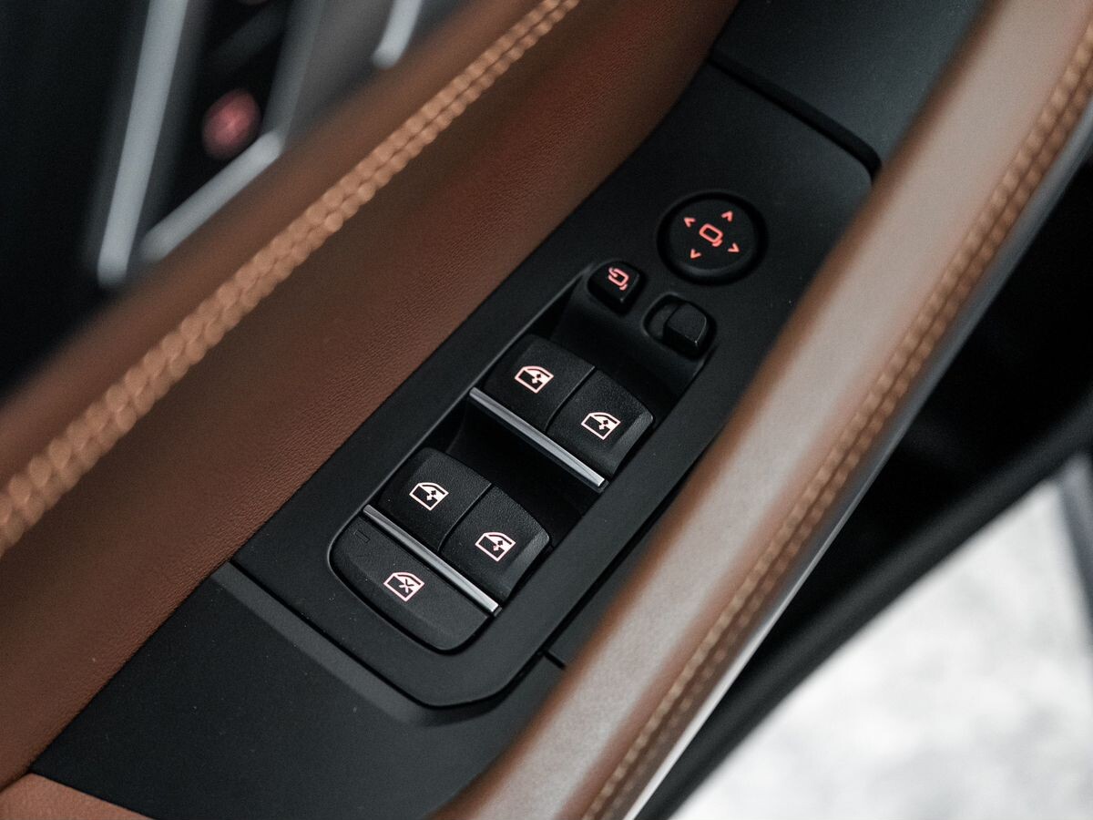 BMW X6 2021 - фото автомобиля