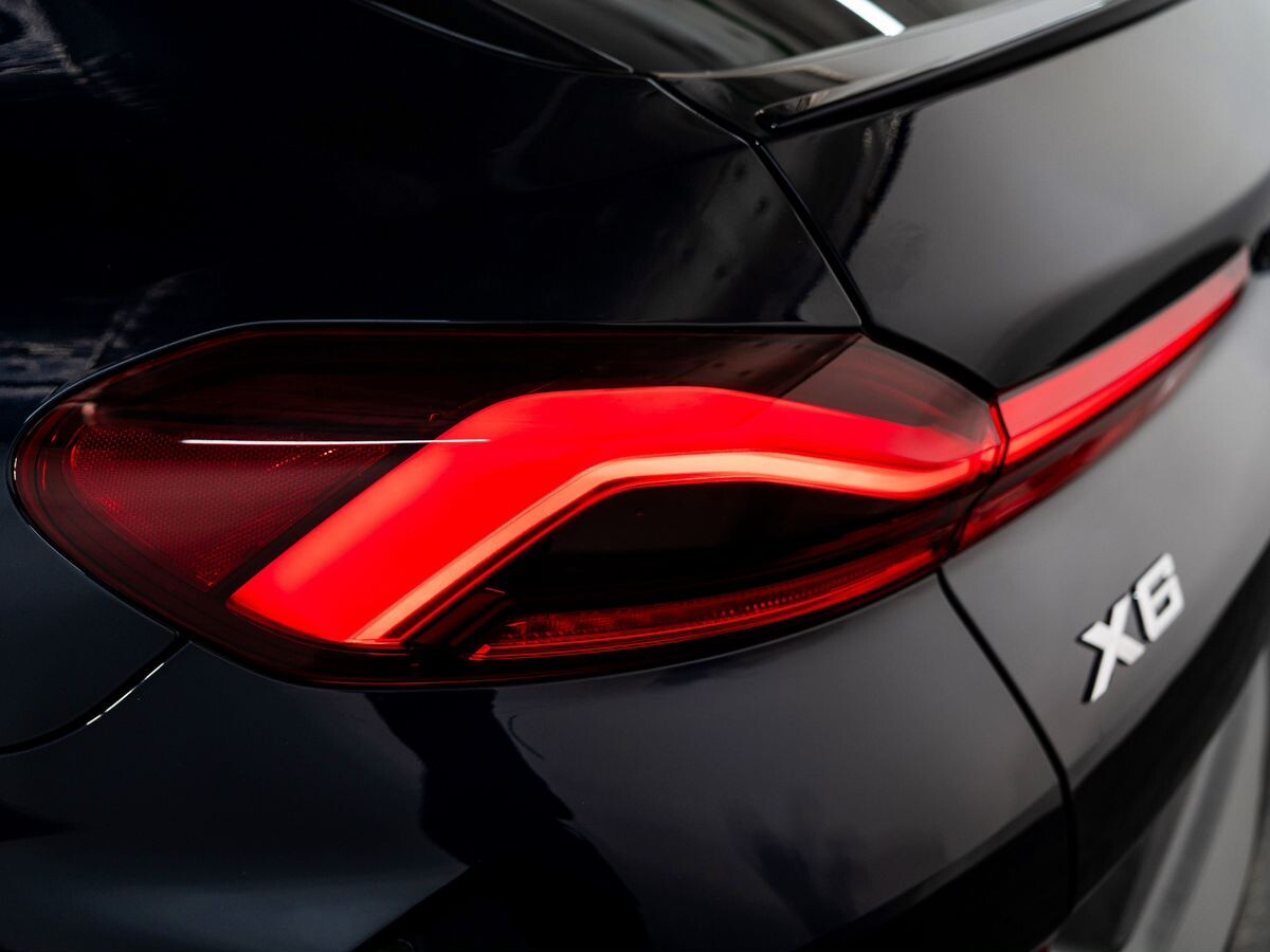 BMW X6 2021 - фото автомобиля