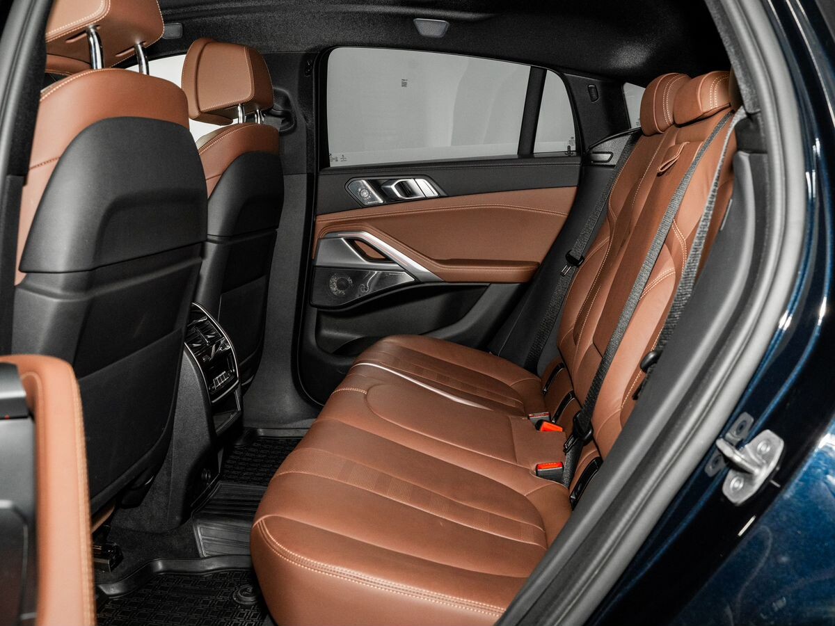 BMW X6 2021 - фото автомобиля