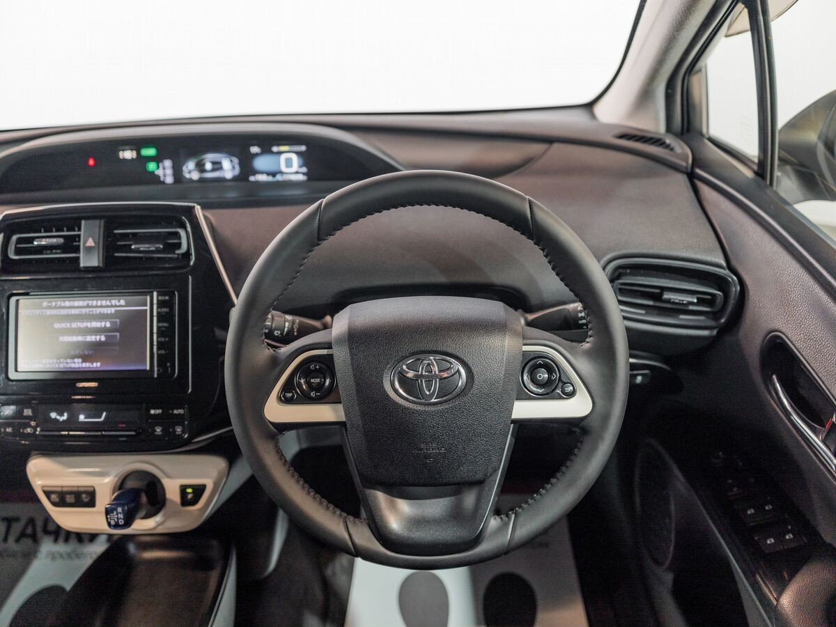 Toyota Prius 2016 - фото автомобиля