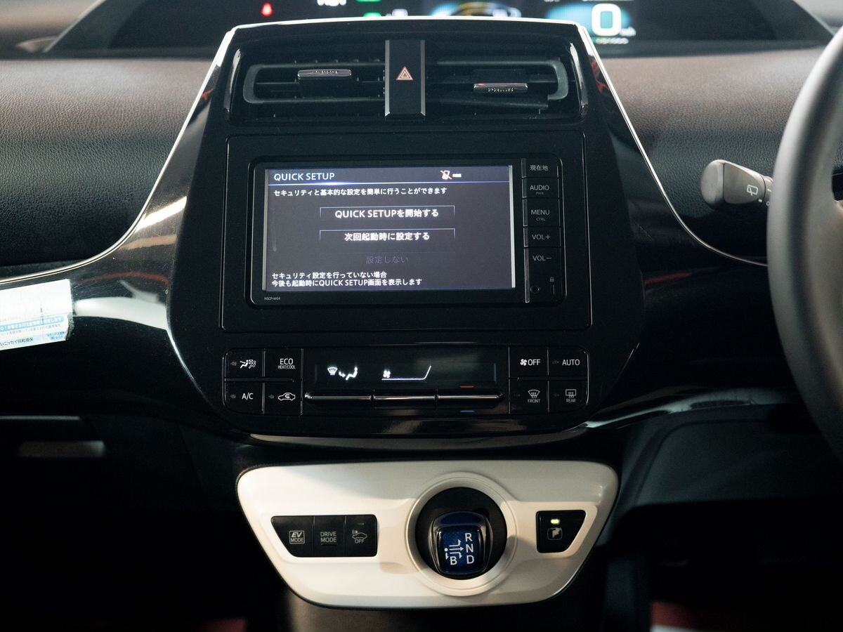 Toyota Prius 2016 - фото автомобиля