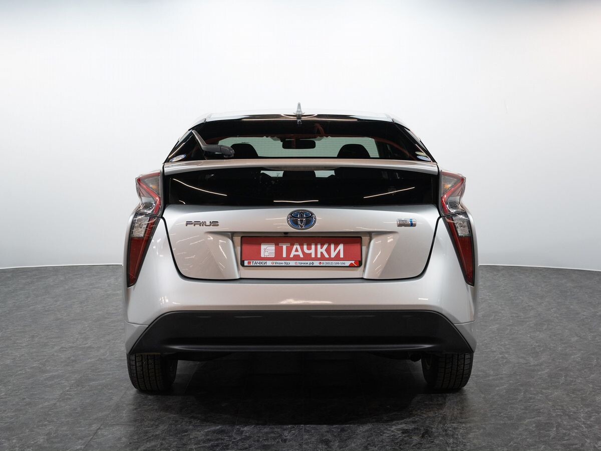 Toyota Prius 2016 - фото автомобиля