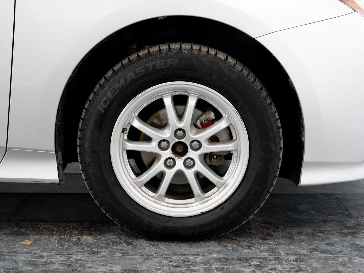 Toyota Prius 2016 - фото автомобиля