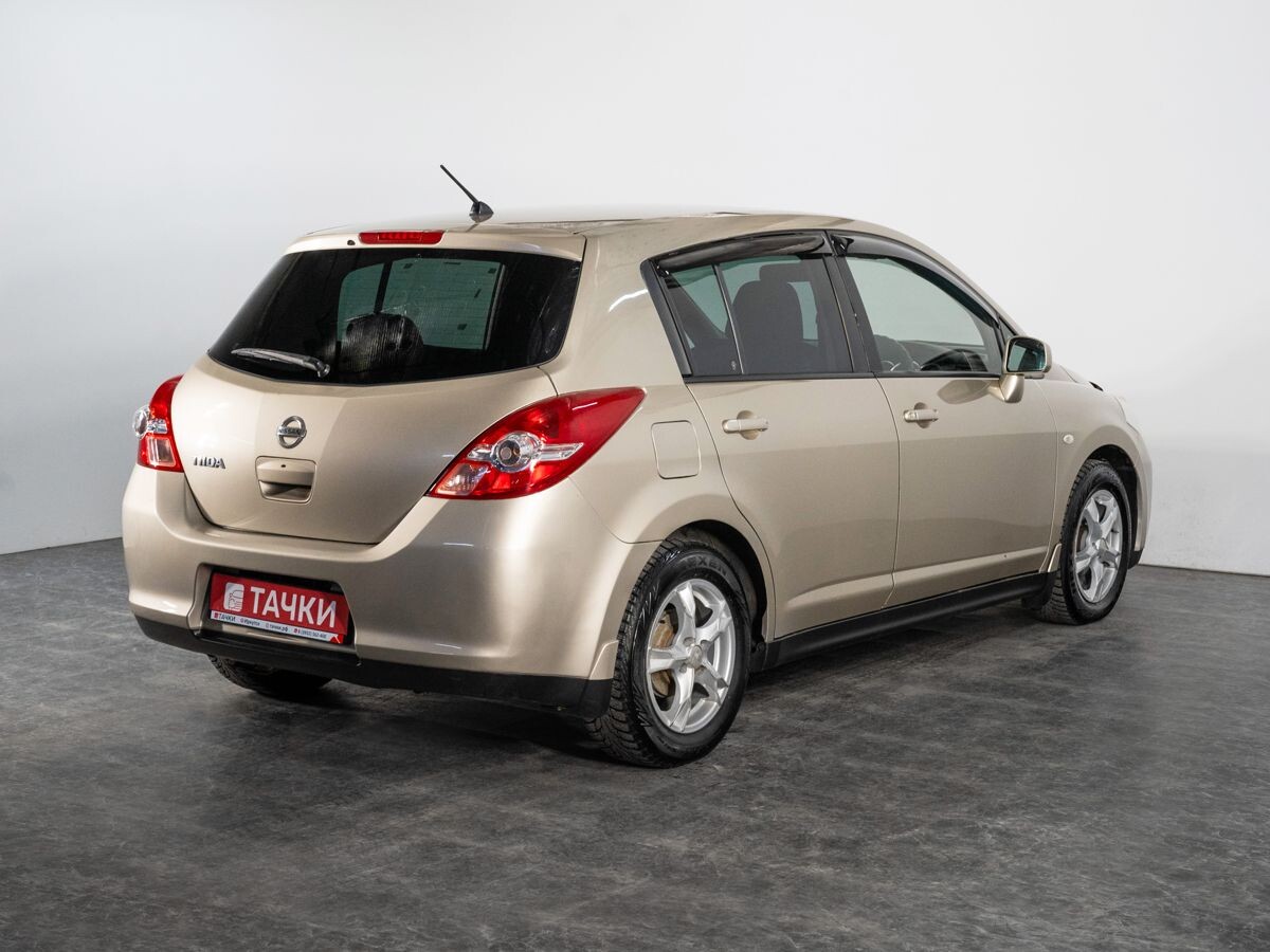 Nissan Tiida 2009 - фото автомобиля