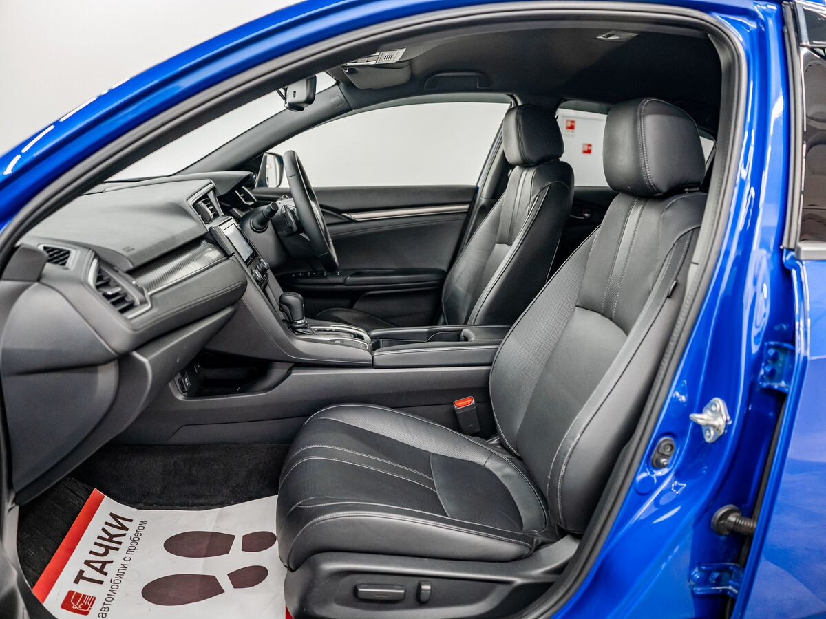 Honda Civic 2018 - фото автомобиля