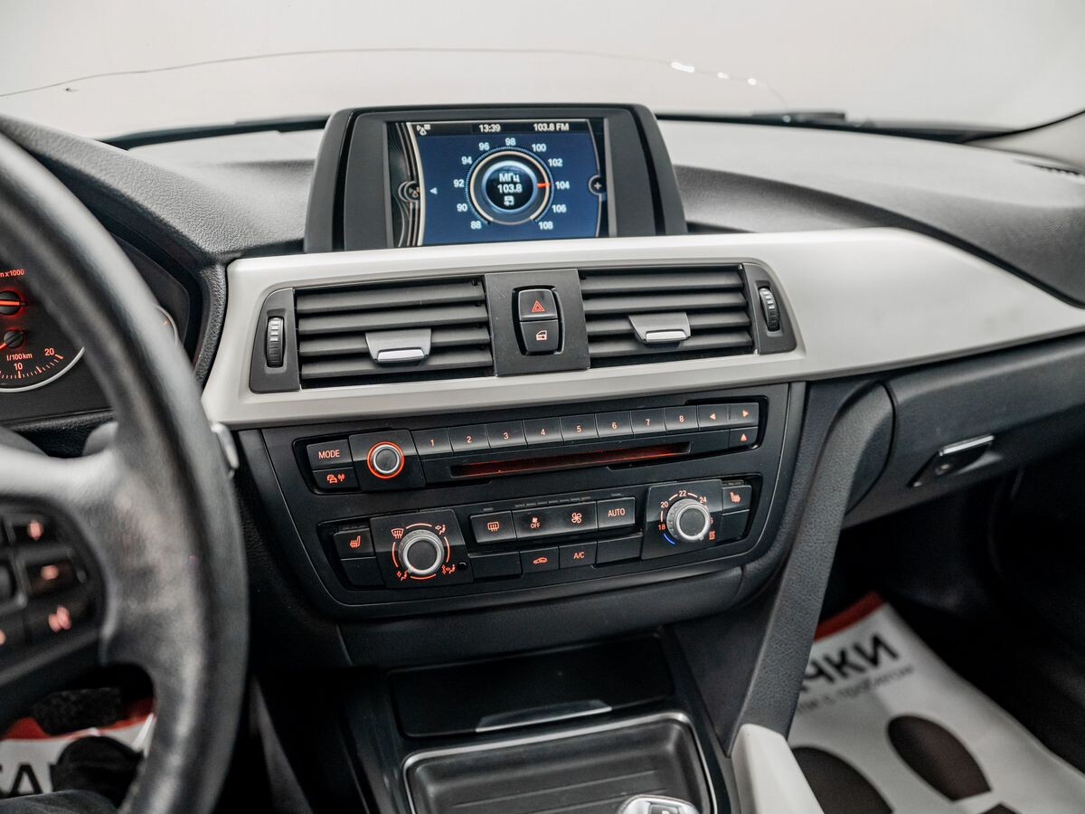 BMW 3 серии 2013 - фото автомобиля