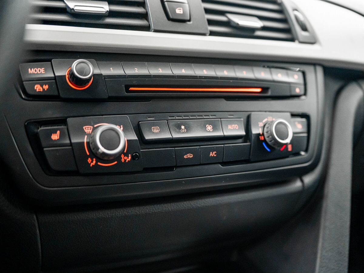 BMW 3 серии 2013 - фото автомобиля