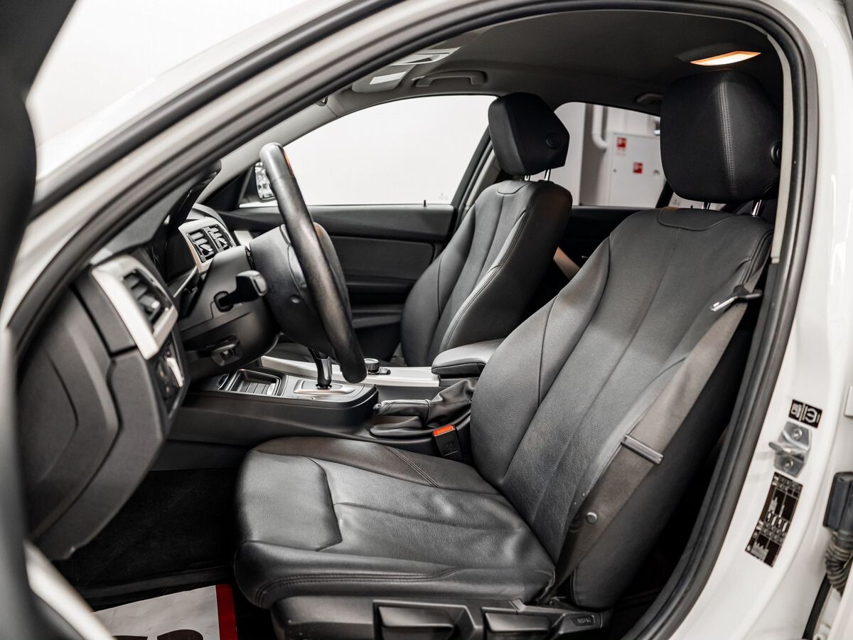 BMW 3 серии 2013 - фото автомобиля