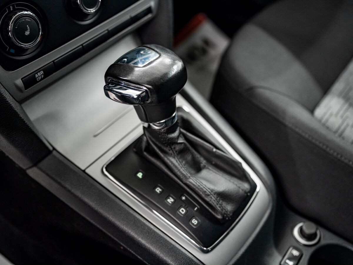 Skoda Octavia 2012 - фото автомобиля