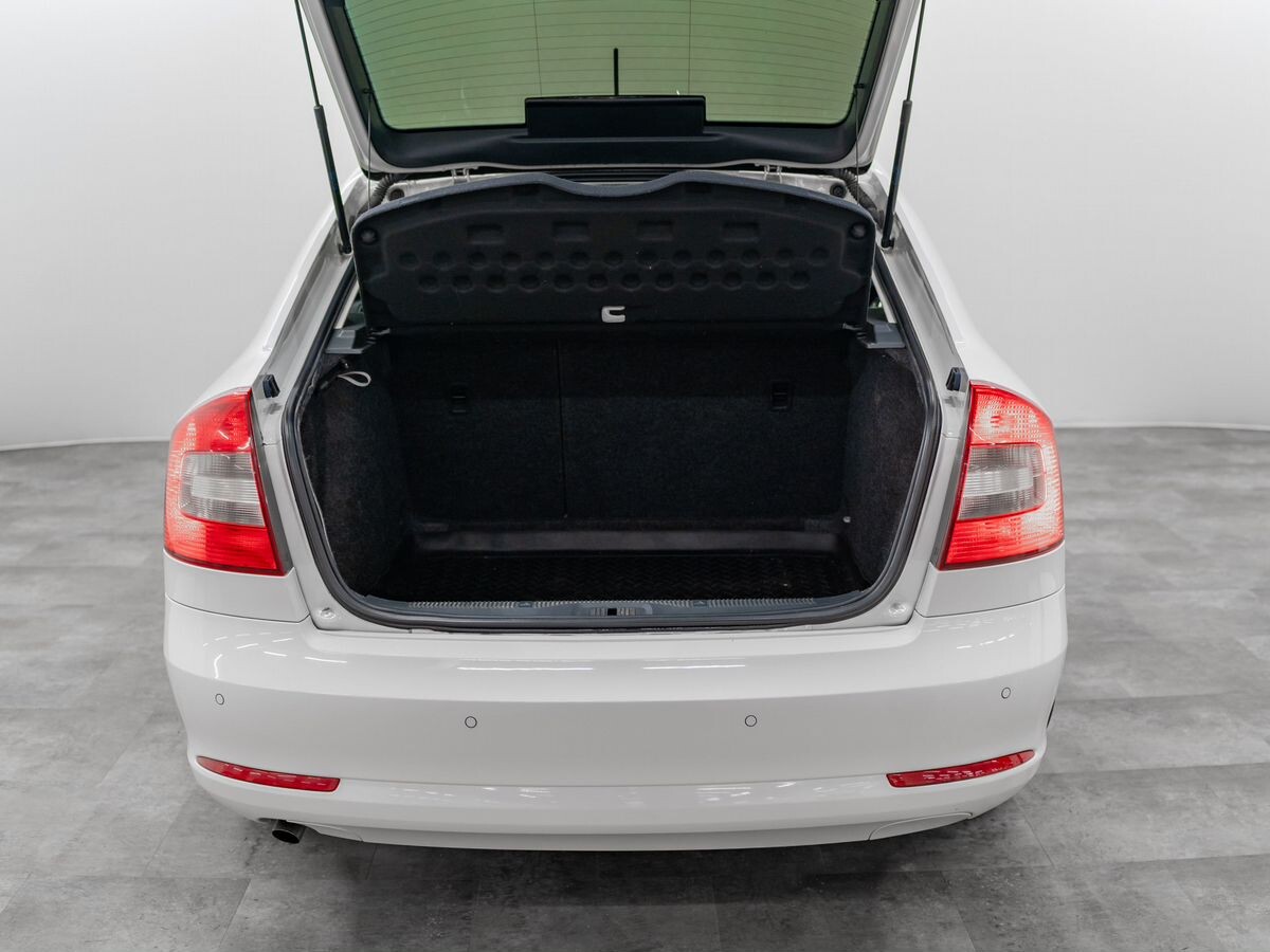 Skoda Octavia 2012 - фото автомобиля