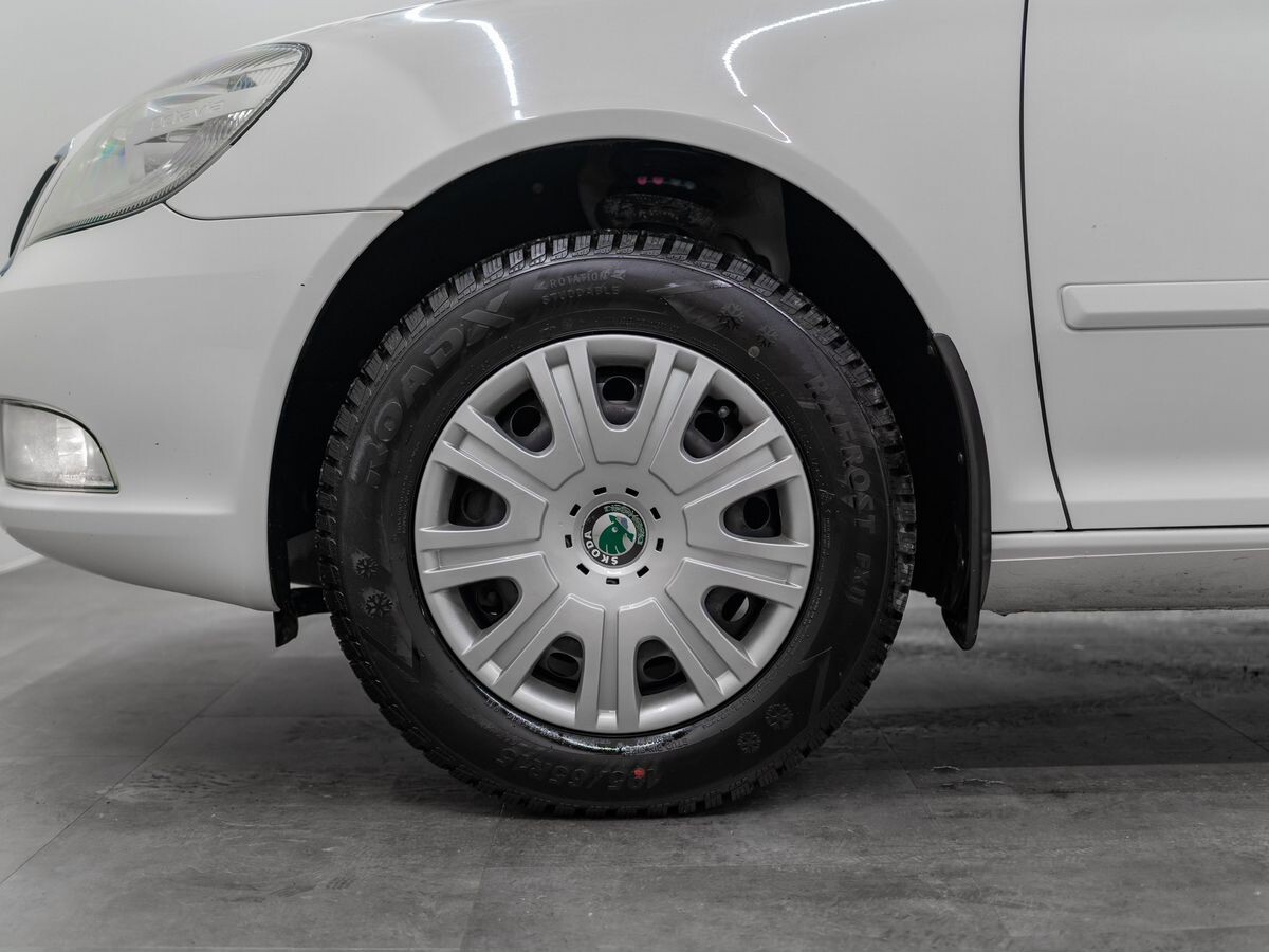 Skoda Octavia 2012 - фото автомобиля