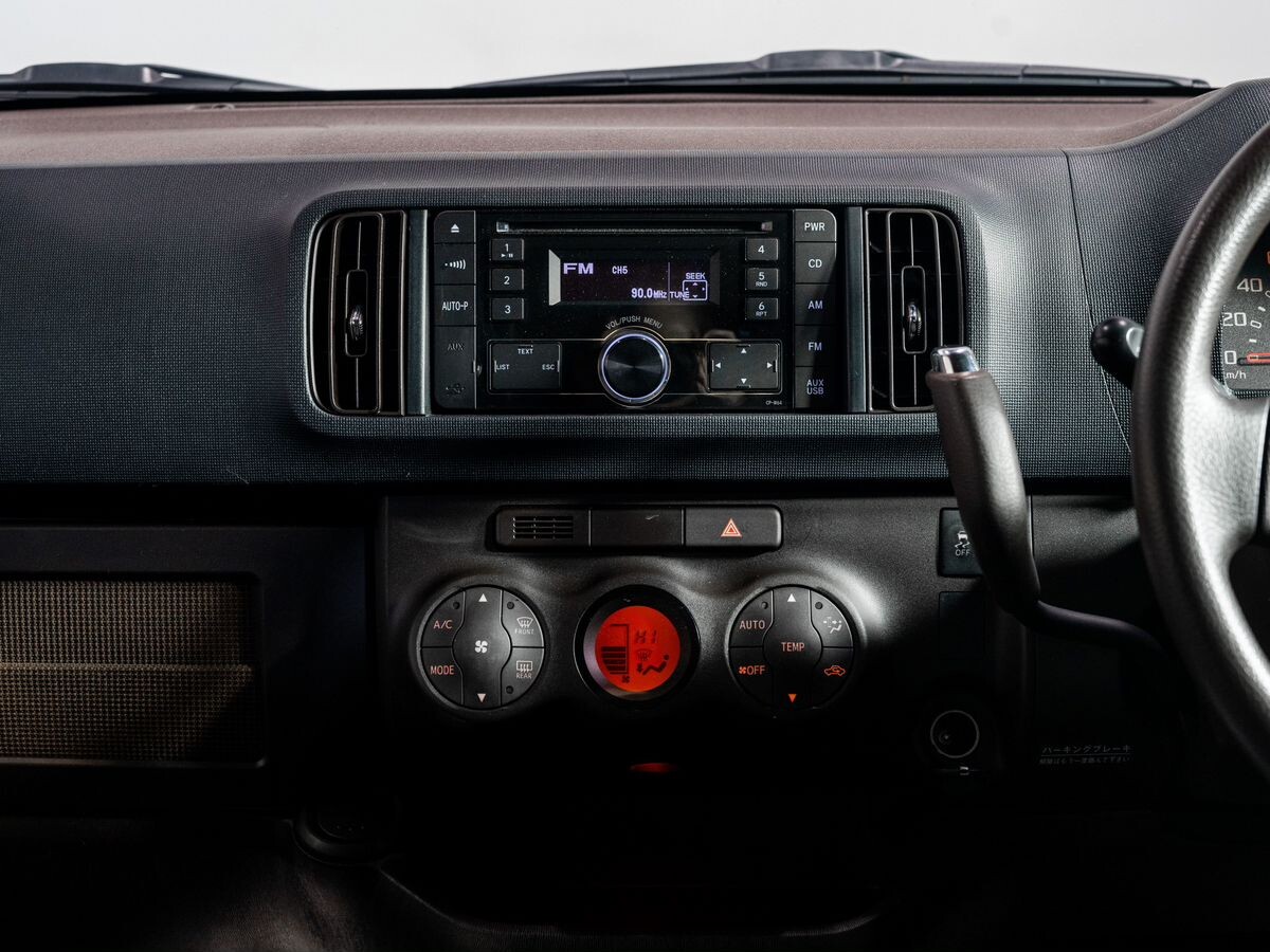 Toyota Passo 2015 - фото автомобиля