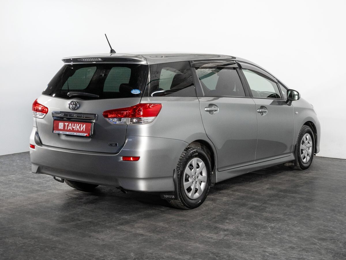 Toyota Wish 2009 - фото автомобиля