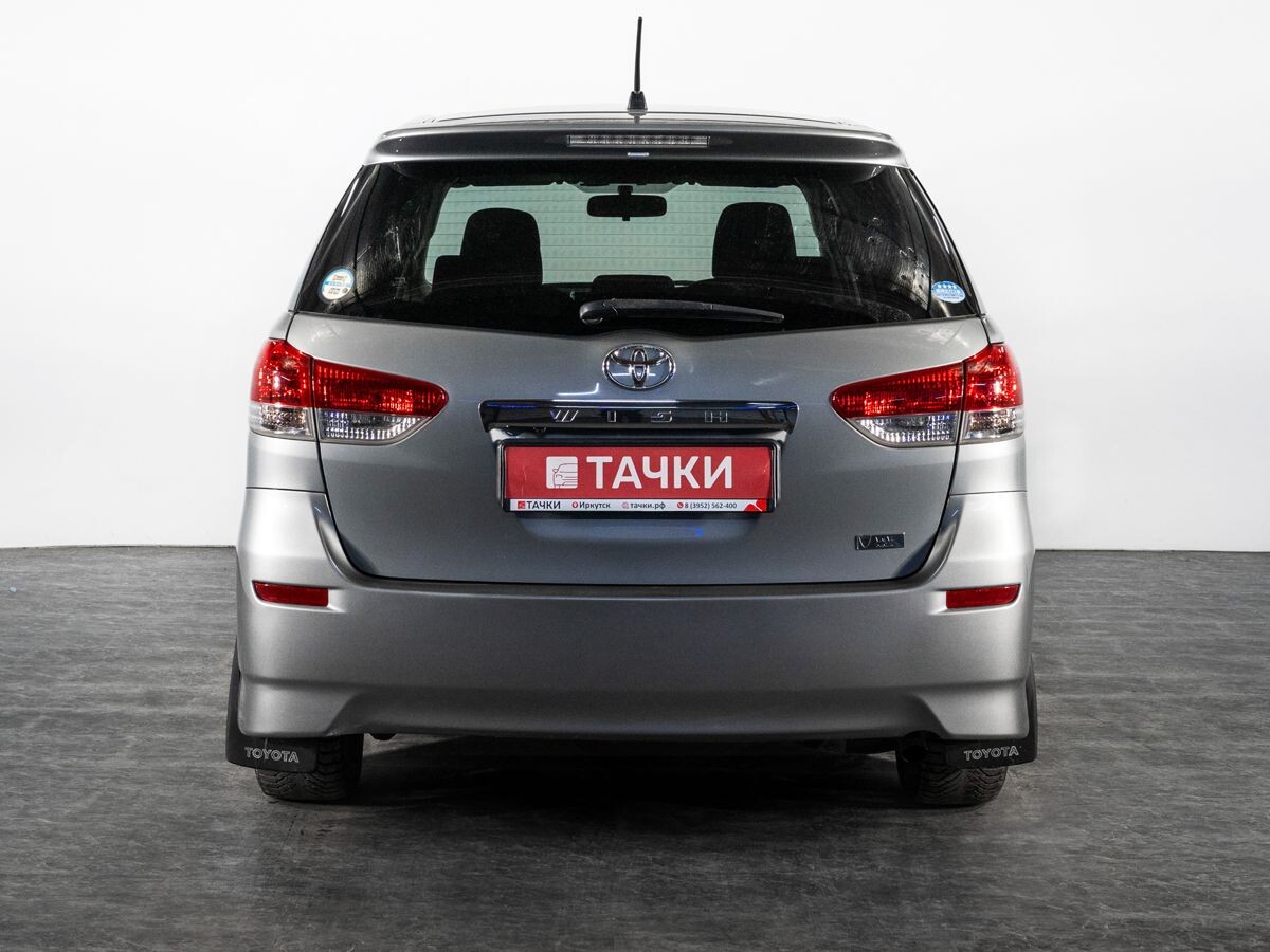 Toyota Wish 2009 - фото автомобиля