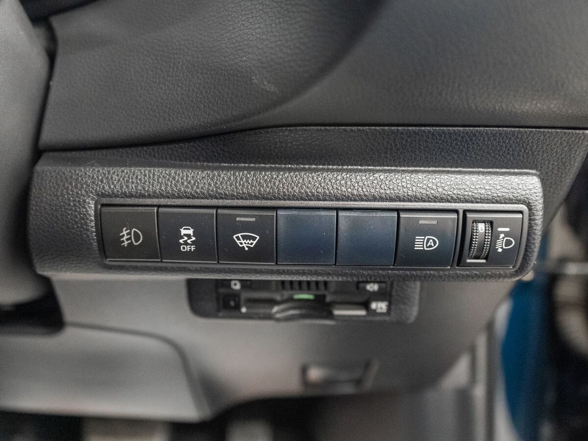 Toyota Corolla 2019 - фото автомобиля