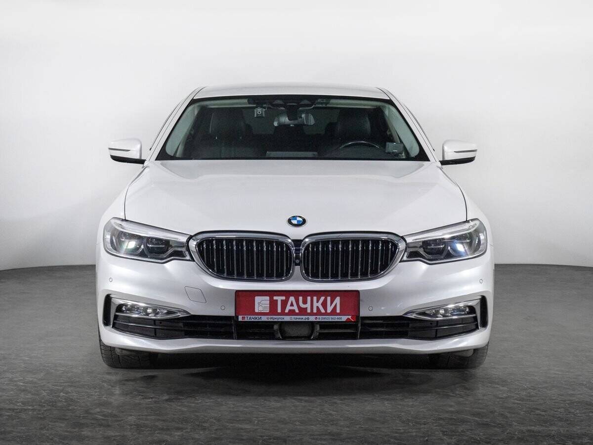 BMW 5 серии 2017 - фото автомобиля