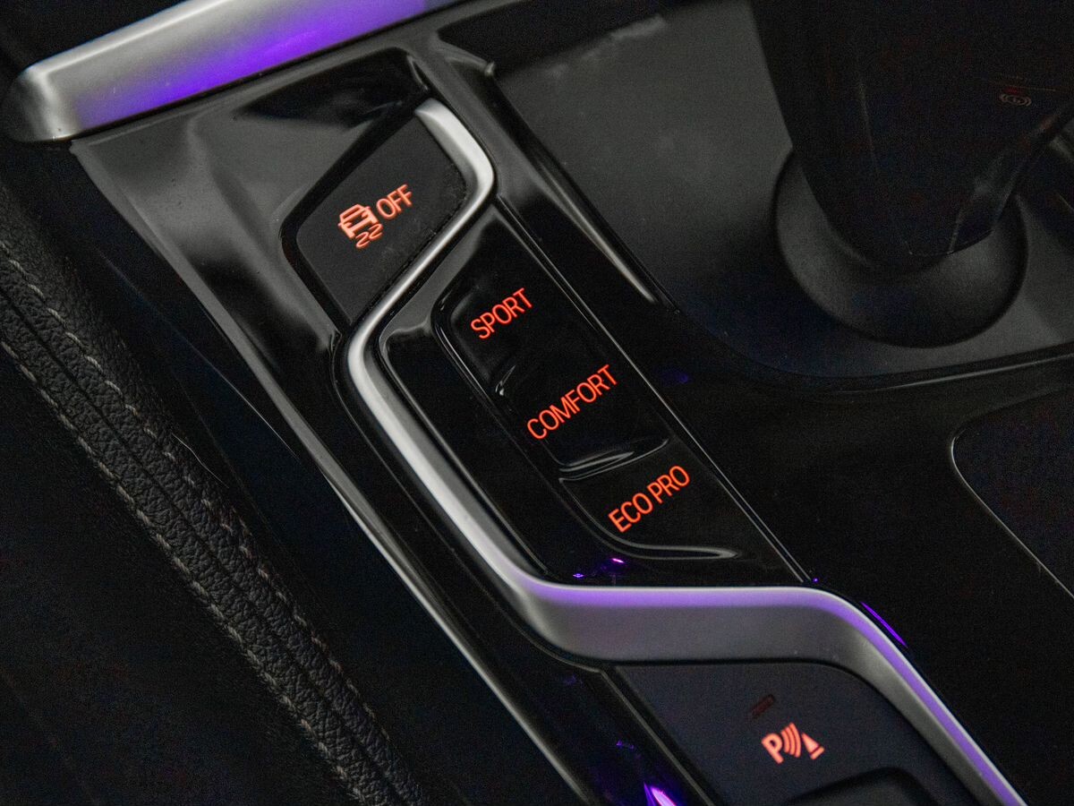 BMW 5 серии 2017 - фото автомобиля