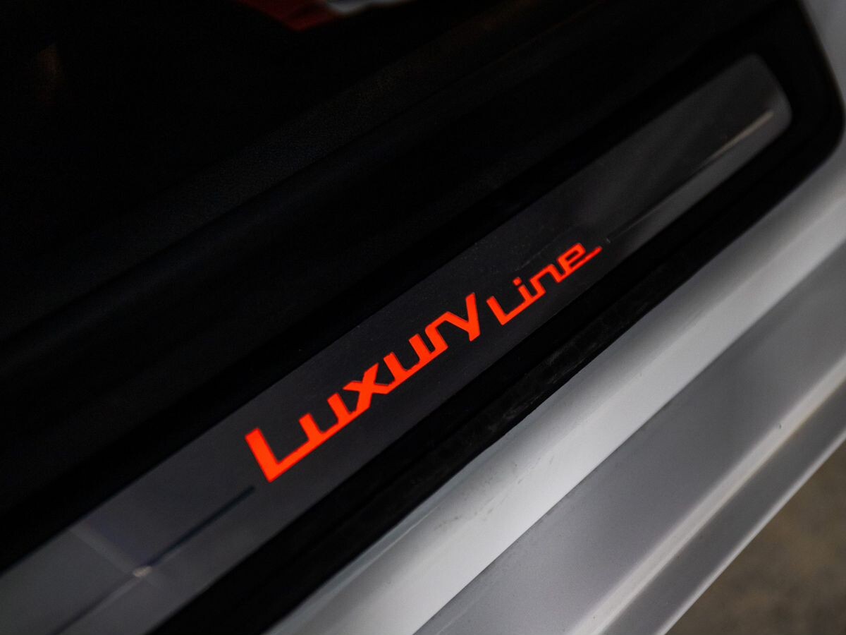 BMW 5 серии 2017 - фото автомобиля