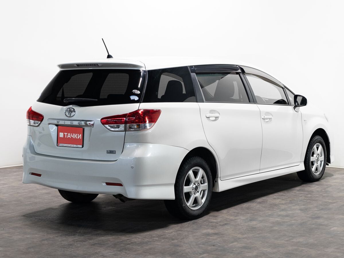 Toyota Wish 2010 - фото автомобиля