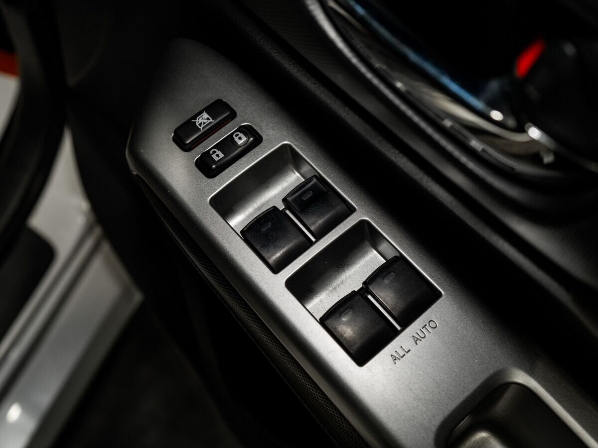 Toyota Wish 2010 - фото автомобиля