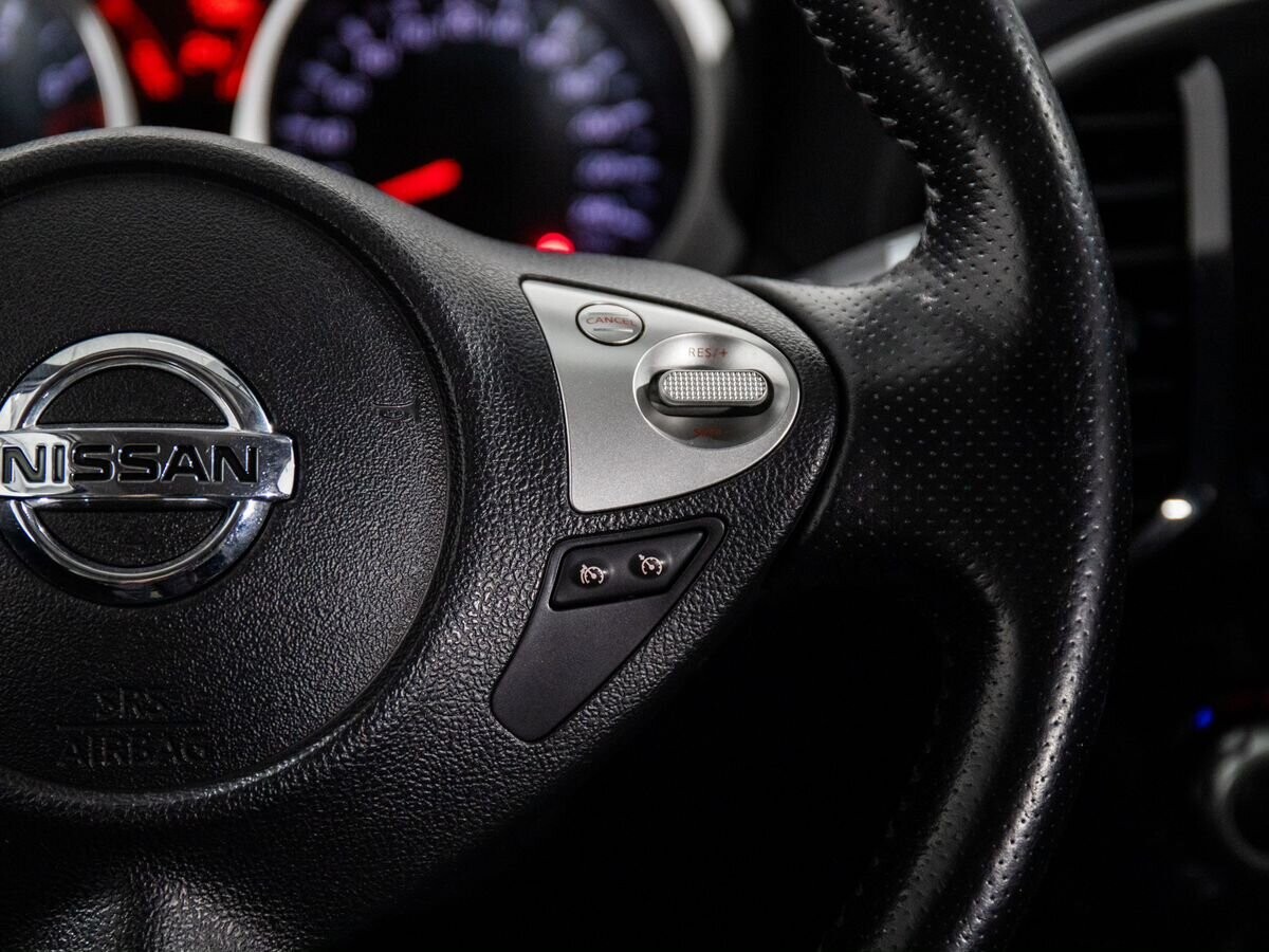 Nissan Juke 2012 - фото автомобиля