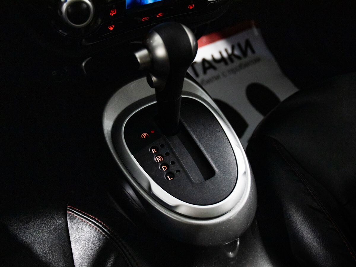 Nissan Juke 2012 - фото автомобиля