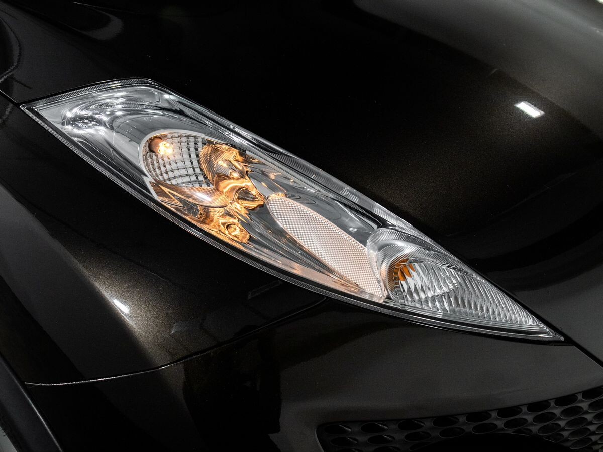 Nissan Juke 2012 - фото автомобиля