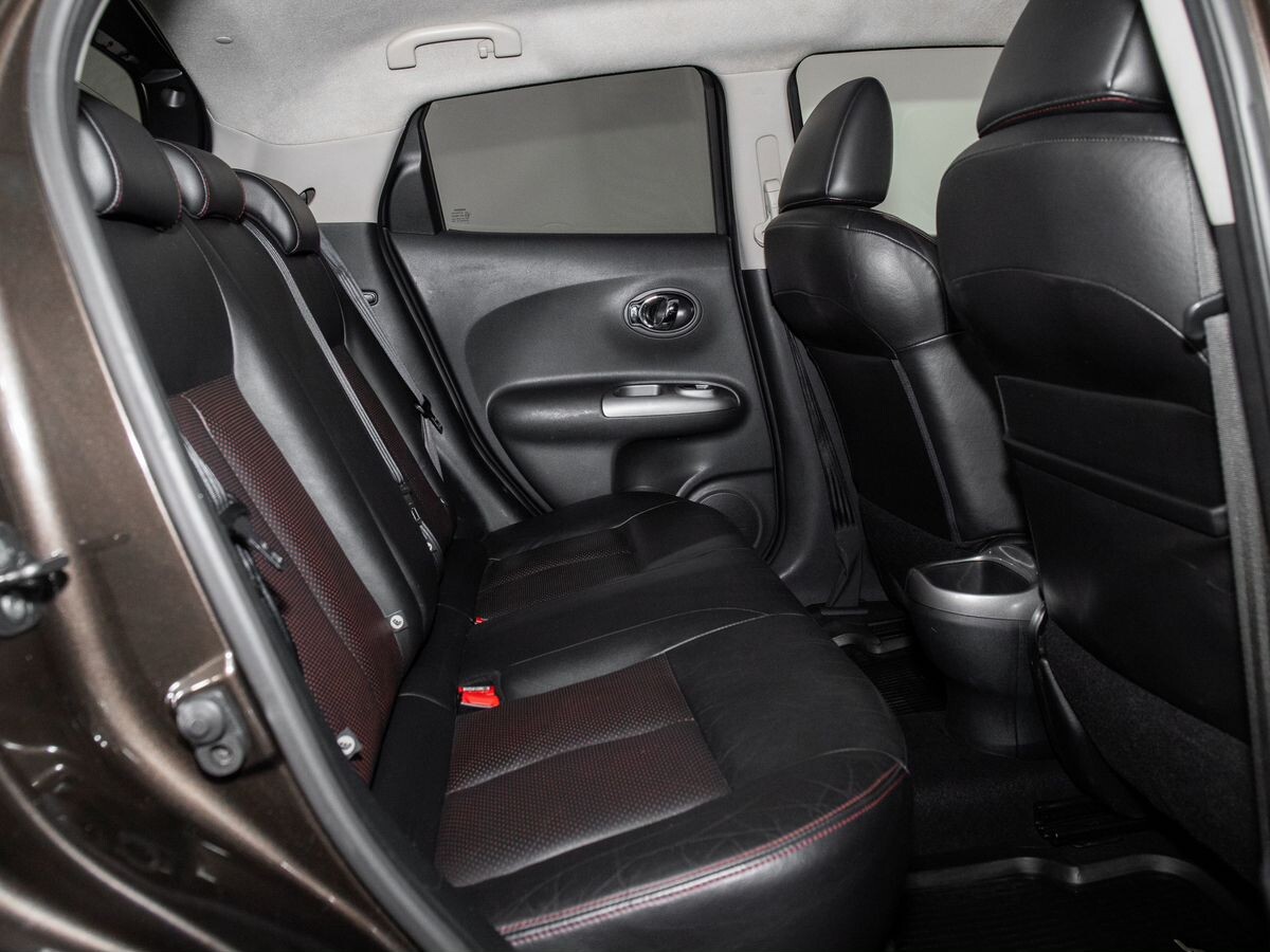 Nissan Juke 2012 - фото автомобиля