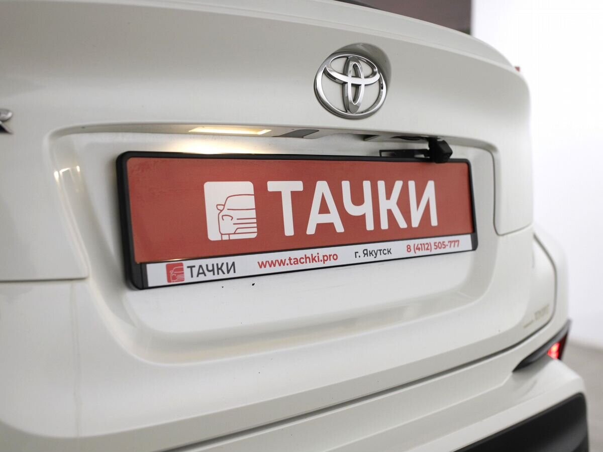 Toyota C-HR 2019 - фото автомобиля